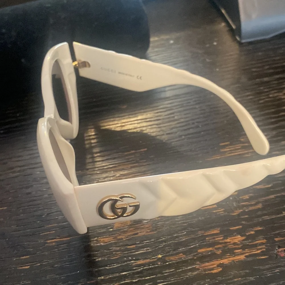 Gucci Cream Cat-Eye Sunglasses with Brown Lenses